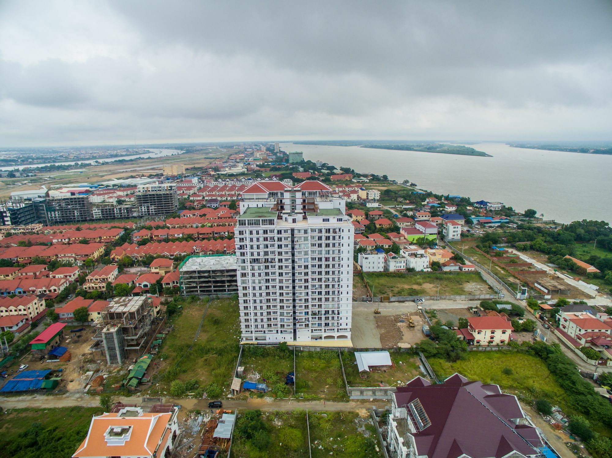 Mekongview 2 Condotel Phnom Penh Exterior photo